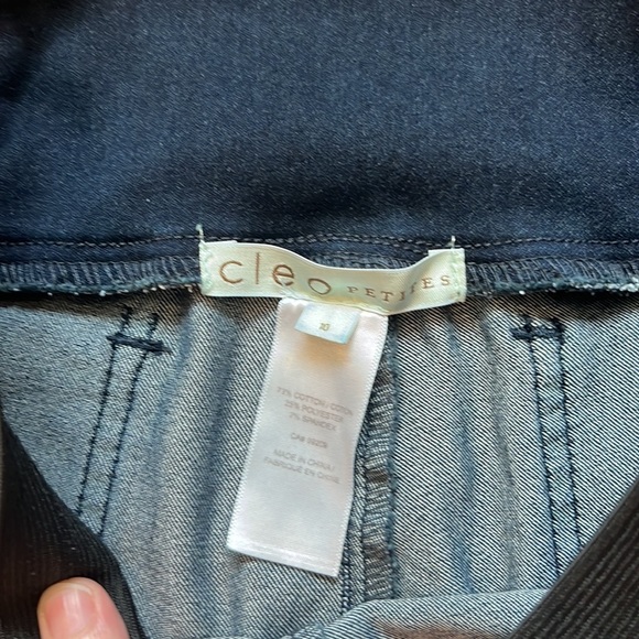 4/$50 Cleo Petites Jeans with Elastic Waist Panels - Picture 3 of 4